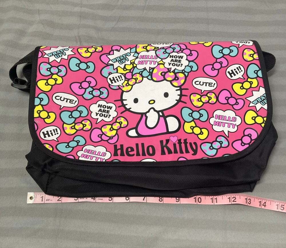 Sanrio Hello Kitty Bow Messenger Bag Black and Pink Great Used Condition